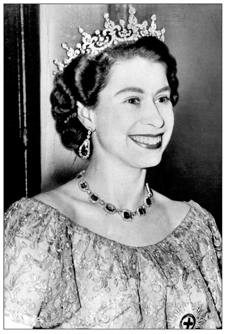 Her Majesty Queen Elizabeth Ii 6174